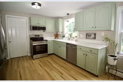 4 Williams Rd, Sturbridge, MA 01566 - Photo 3