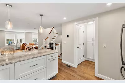 34 Beckford St #D, Beverly, MA 01915 - Photo 9