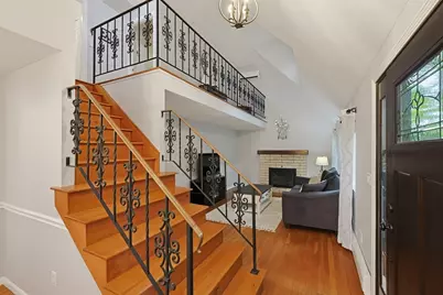 62 Miller St, Franklin, MA 02038 - Photo 5