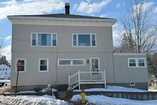262 Oak Hill Rd, Fitchburg, MA 01420 - Photo 1