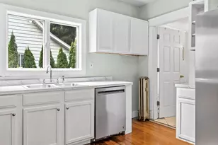 51 Francis Ave, Holyoke, MA 01040 - Photo 15