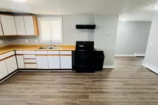 19 Myrtle Ave, Webster, MA 01570 - Photo 5