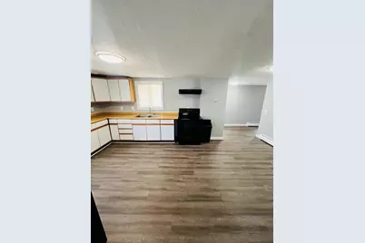 19 Myrtle Ave, Webster, MA 01570 - Photo 5