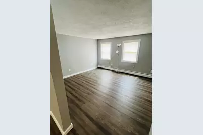 19 Myrtle Ave, Webster, MA 01570 - Photo 9
