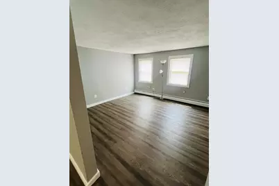 19 Myrtle Ave, Webster, MA 01570 - Photo 9