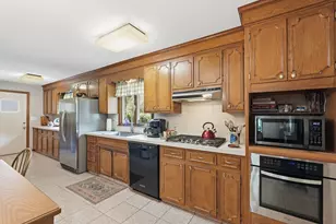 22 Williston Dr, Longmeadow, MA 01106 - Photo 13