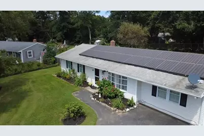 52 Smoke Rise Cir, Swansea, MA 02777 - Photo 3