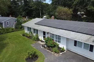 52 Smoke Rise Cir, Swansea, MA 02777 - Photo 3