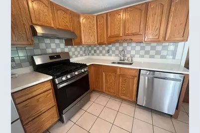 52 Smoke Rise Cir, Swansea, MA 02777 - Photo 5