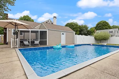 11 Old Farm Rd, Beverly, MA 01915 - Photo 37