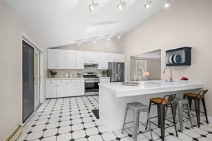 5 Elm St, Upton, MA 01568 - Photo 11