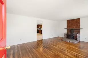 59 Holly St, Gloucester, MA 01930 - Photo 9