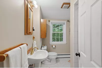 21 Oakwood Ave, Saugus, MA 01906 - Photo 23