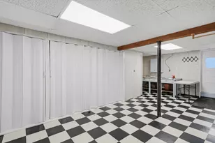 21 Oakwood Ave, Saugus, MA 01906 - Photo 33