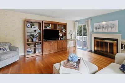 21 Oakwood Ave, Saugus, MA 01906 - Photo 11