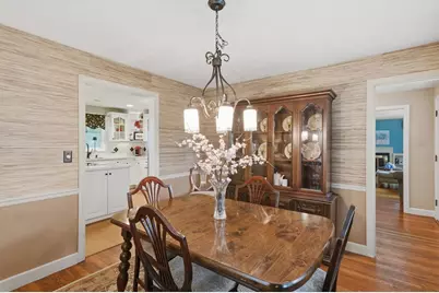21 Oakwood Ave, Saugus, MA 01906 - Photo 7