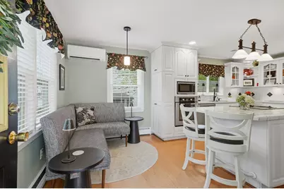 21 Oakwood Ave, Saugus, MA 01906 - Photo 5