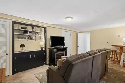 21 Oakwood Ave, Saugus, MA 01906 - Photo 25