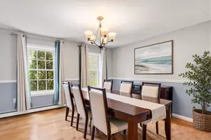 25 Magnolia Ave, Manchester by the Sea, MA 01944 - Photo 3