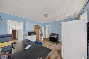 16 Gilbert Ave, Haverhill, MA 01832 - Photo 35