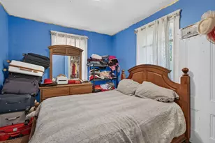 16 Gilbert Ave, Haverhill, MA 01832 - Photo 9