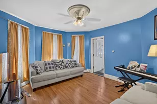16 Gilbert Ave, Haverhill, MA 01832 - Photo 3