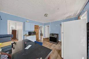 16 Gilbert Ave, Haverhill, MA 01832 - Photo 35