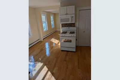 7 Albert St, Worcester, MA 01610 - Photo 3