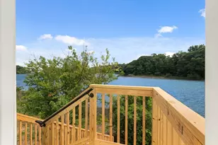 252 Elliott St, Beverly, MA 01915 - Photo 15
