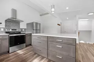 252 Elliott St, Beverly, MA 01915 - Photo 5