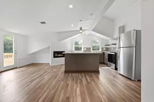 252 Elliott St, Beverly, MA 01915 - Photo 3