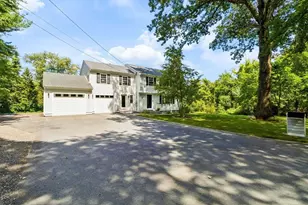 27 Maple St, Carlisle, MA 01741 - Photo 3