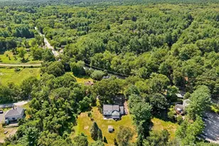 27 Maple St, Carlisle, MA 01741 - Photo 9