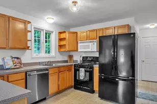 117 Bradley Ave, Haverhill, MA 01832 - Photo 11