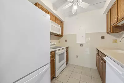 180 Green St #406, Melrose, MA 02176 - Photo 11