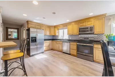 19 Hillside Dr, Plymouth, MA 02360 - Photo 3