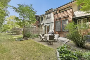 20 Pettee St, Newton, MA 02464 - Photo 25