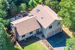 21 Club House Dr, Bourne, MA 02559 - Photo 1