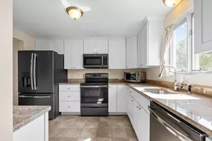 52 Liberty St, Plymouth, MA 02360 - Photo 13