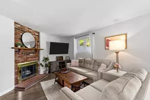 52 Liberty St, Plymouth, MA 02360 - Photo 5