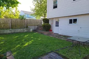 18 Vivian Dr, Watertown, MA 02472 - Photo 5