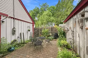 25 North St, Erving, MA 01344 - Photo 15