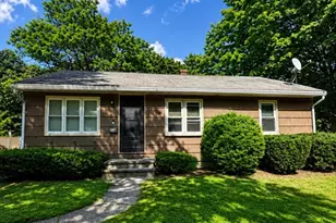 37 Mountview Dr, Clinton, MA 01510 - Photo 1