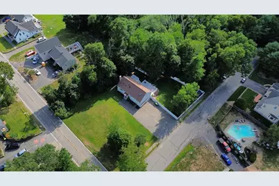 40 Poquanticut Ave, Easton, MA 02334 - Photo 7
