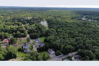 40 Poquanticut Ave, Easton, MA 02334 - Photo 25