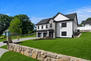 660 Hildreth St, Dracut, MA 01826 - Photo 3