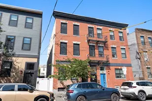 284 Sumner St, Boston, MA 02128 - Photo 37