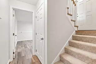 174 Bent St, Franklin, MA 02038 - Photo 25