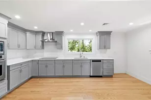 146A W Division St, Braintree, MA 02184 - Photo 9