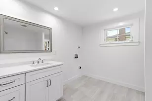 146A W Division St, Braintree, MA 02184 - Photo 15